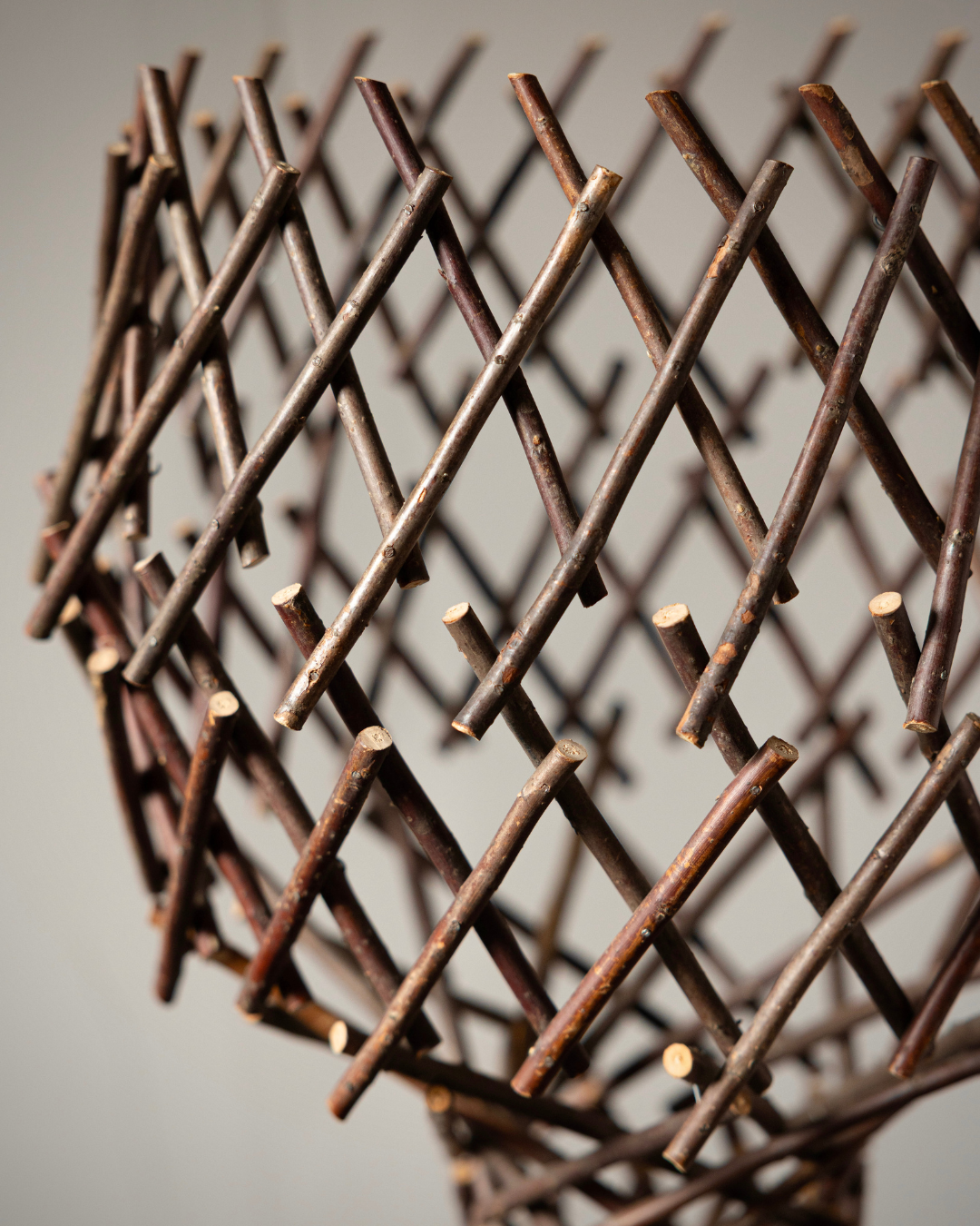 Willow Diamond Pattern Plant Stand