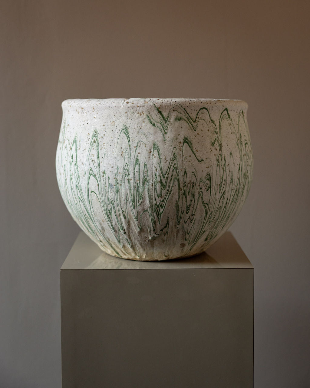 Large Ozark Roadside Pottery Pot