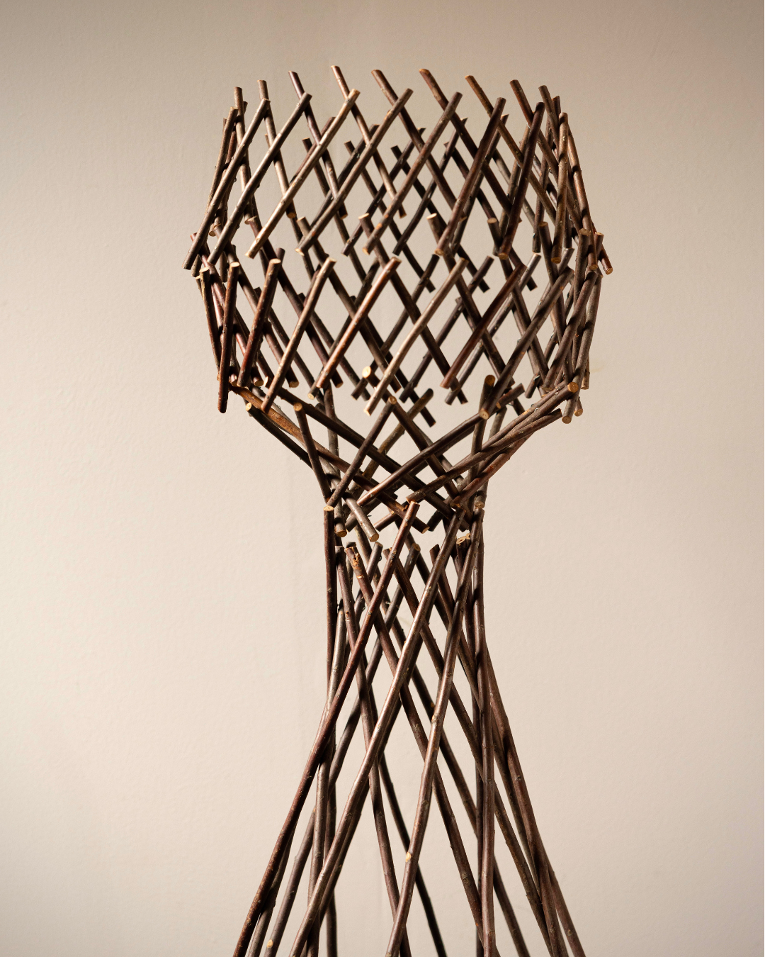 Willow Diamond Pattern Plant Stand