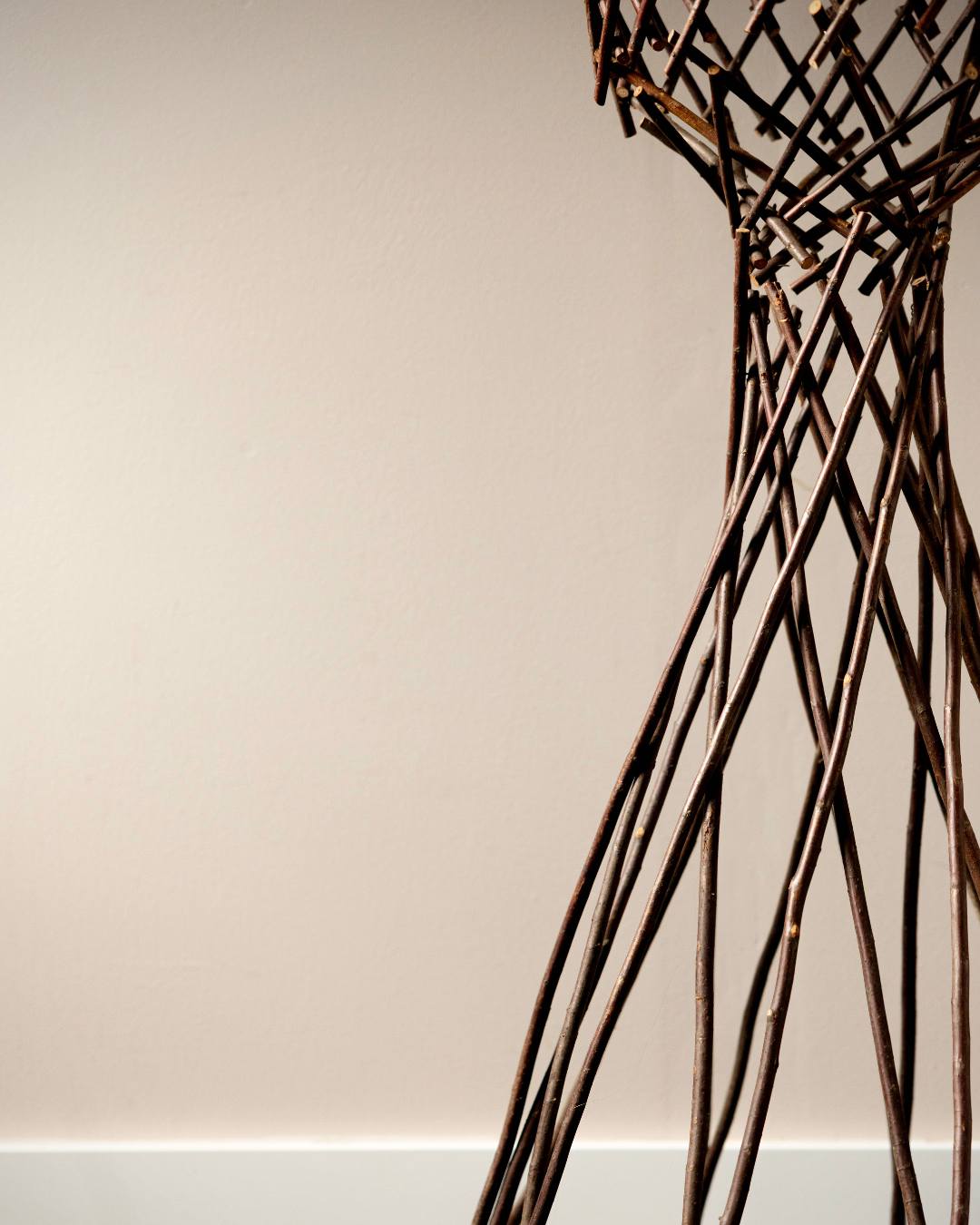 Willow Diamond Pattern Plant Stand
